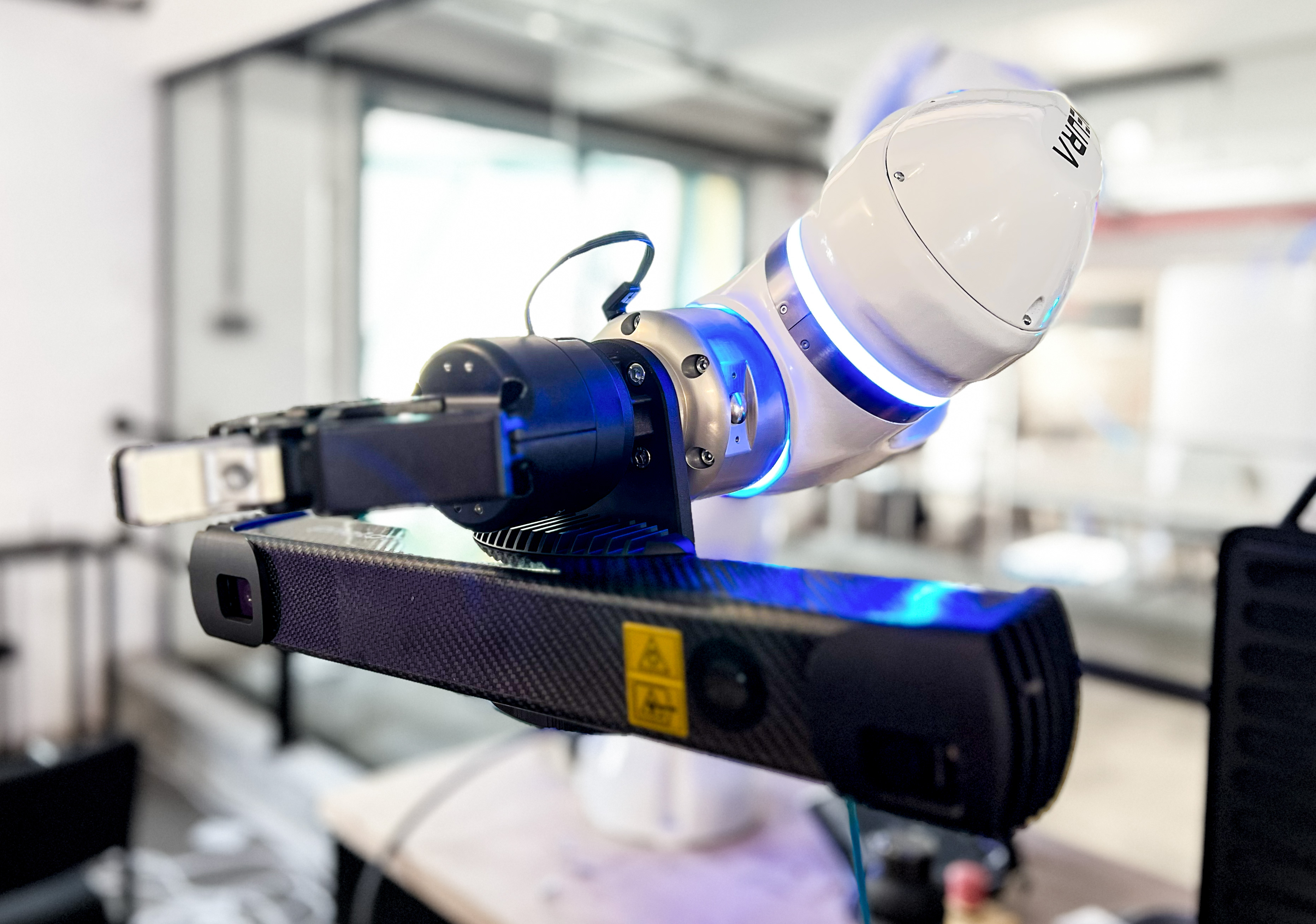 Cognitive Robotic Fabrication